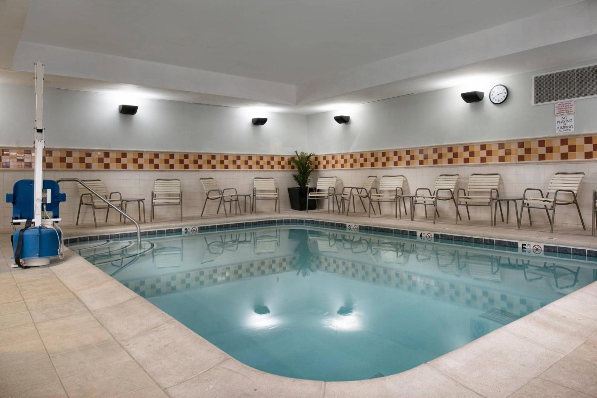 Courtyard Memphis 3* Collierville